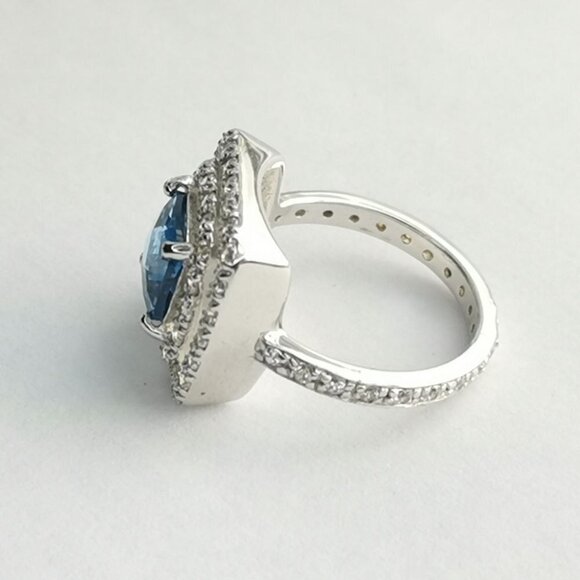 NWT  Swiss Blue Topaz white sapphire halo cocktail ring size 7 - Picture 4 of 10